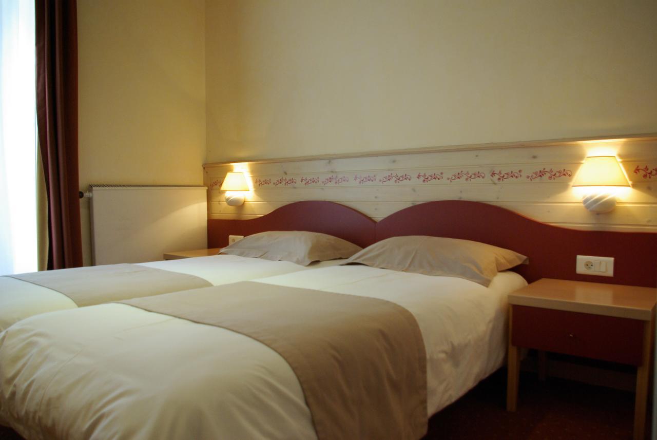 Hotel Le Mirval La Brigue Esterno foto