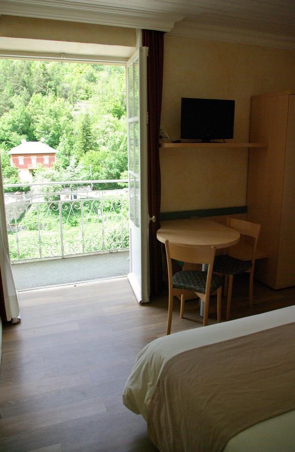 Hotel Le Mirval La Brigue Esterno foto