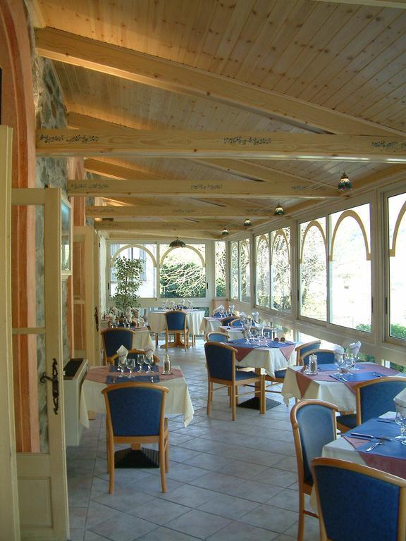 Hotel Le Mirval La Brigue Esterno foto